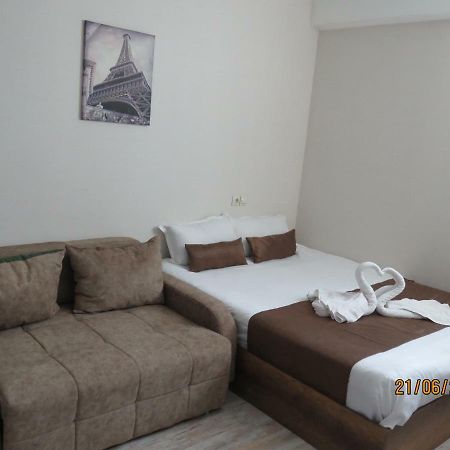 Atlas Hotel Тбілісі Екстер'єр фото