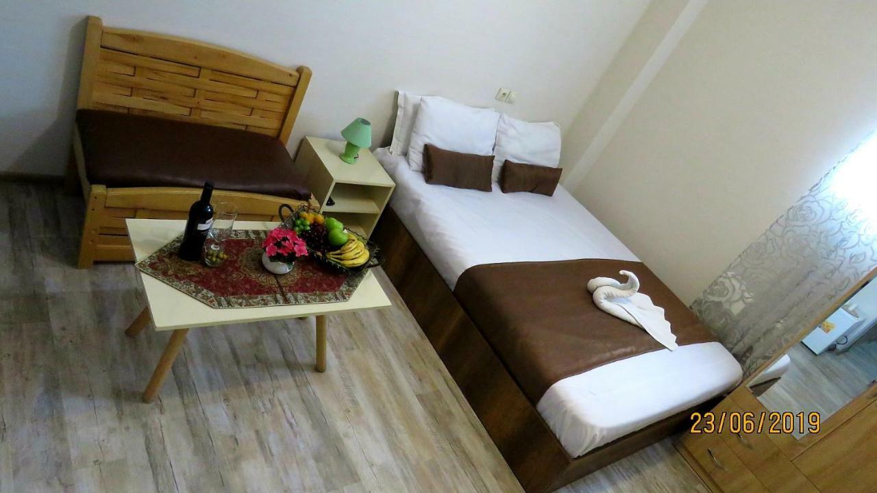Atlas Hotel Тбілісі Екстер'єр фото